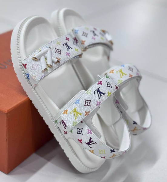 САНДАЛИИ LOUIS VUITTON 