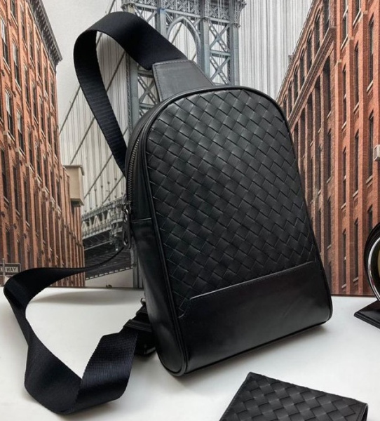 МУЖСКАЯ СУМКА СЛИНГ BOTTEGA VENETA 