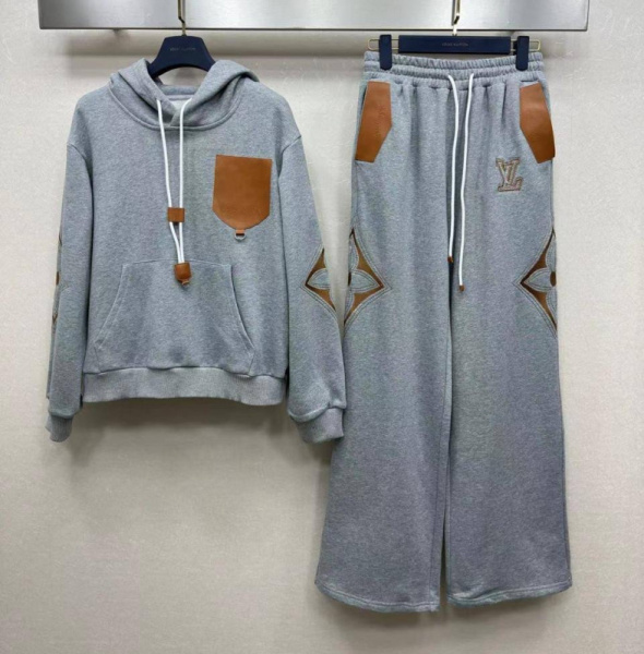 КОСТЮМ LOUIS VUITTON 