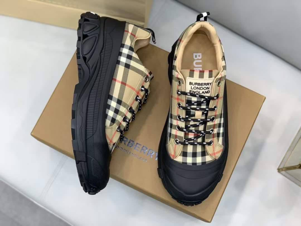 КРОССОВКИ BURBERRY 54069 фото анонса
