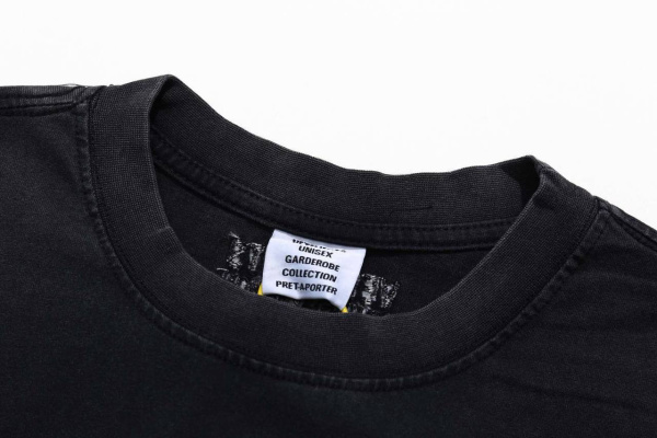 МУЖСКАЯ ФУТБОЛКА VETEMENTS  73397 фото анонса