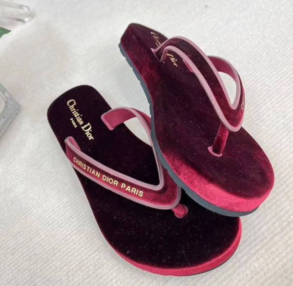 ШЛЕПКИ CHRISTIAN DIOR 