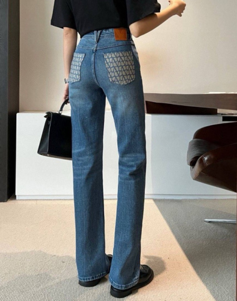 ДЖИНСЫ VALENTINO 