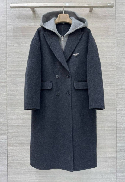 ПАЛЬТО PRADA 