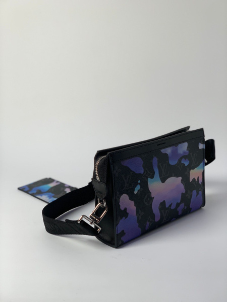 МУЖСКОЙ БУМАЖНИК С ПЛЕЧЕВЫМ РЕМНЕМ LOUIS VUITTON  57869 фото анонса