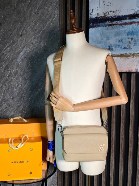 МУЖСКАЯ СУМКА МЕССЕНДЖЕР LOUIS VUITTON  72000 фото анонса