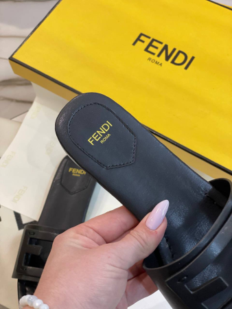 ШЛЕПКИ FENDI 49991 детальное фото товара
