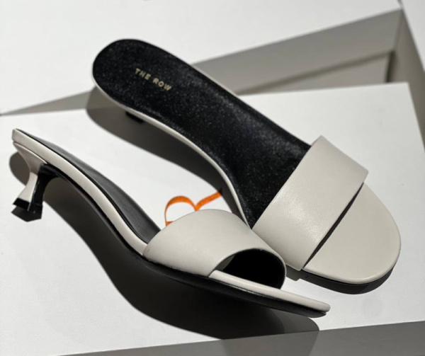 ШЛЕПКИ THE ROW 