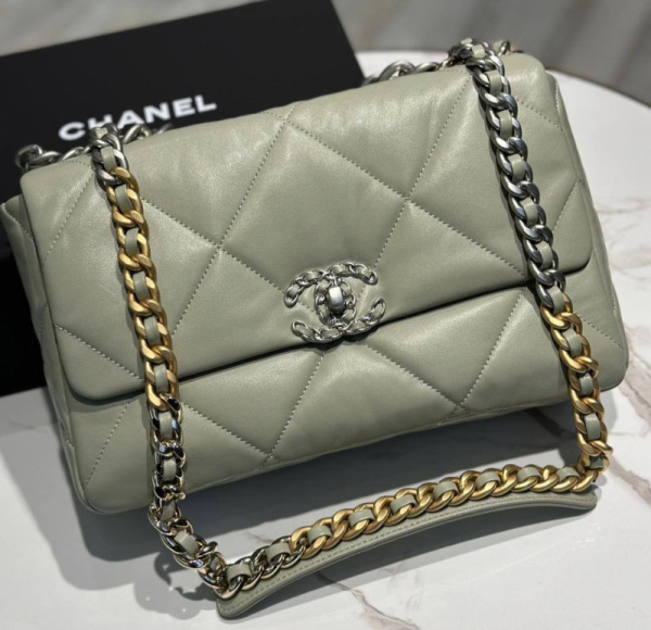 СУМКА CHANEL 19 