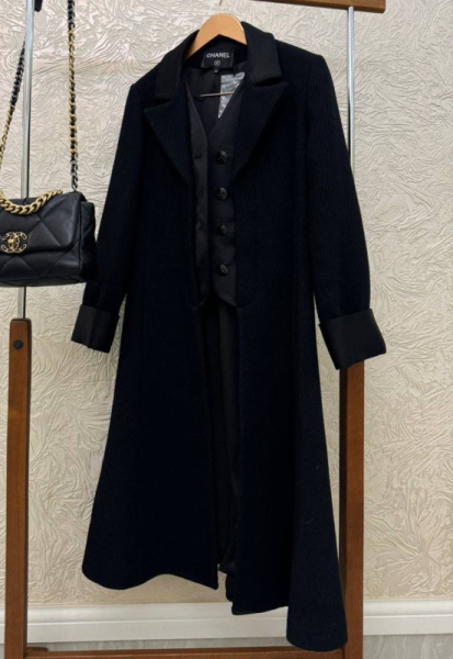 ПАЛЬТО С ЖИЛЕТОМ CHANEL