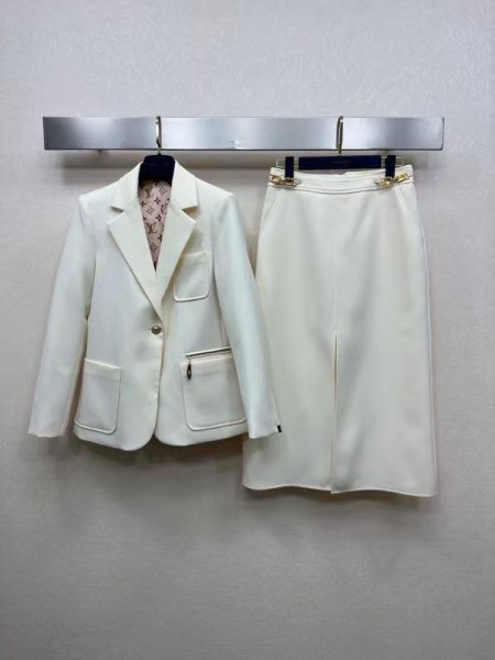 КОСТЮМ LOUIS VUITTON  74668 фото анонса