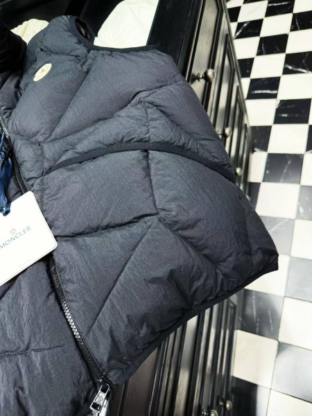 МУЖСКОЙ ЖИЛЕТ MONCLER  79941 фото анонса