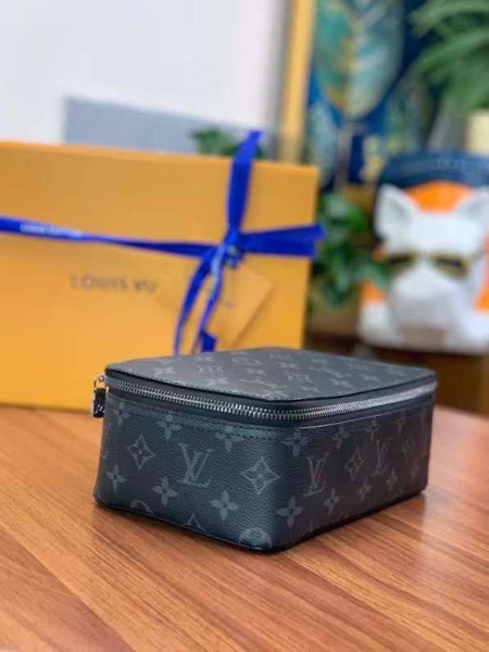 МУЖСКОЙ НЕСЕССЕР КОСМЕТИЧКА LOUIS VUITTON  58483 фото анонса