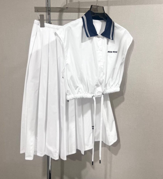 КОСТЮМ MIU MIU 