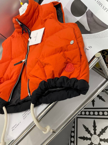 ЖИЛЕТ MONCLER 65855 фото анонса