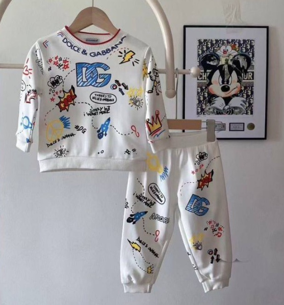 ДЕТСКИЙ КОСТЮМ DOLCE & GABBANA 