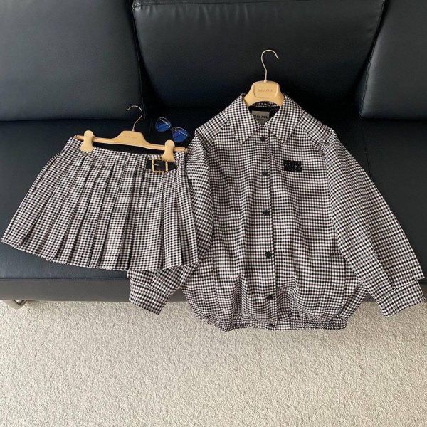 КОСТЮМ MIU MIU  62410 фото анонса