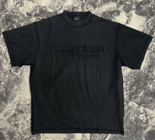 МУЖСКАЯ ФУТБОЛКА BALENCIAGA 