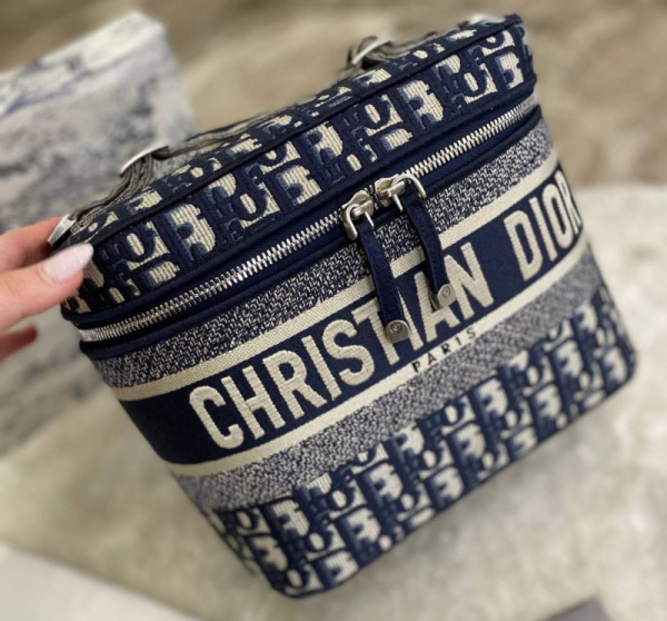 КОСМЕТИЧКА CHRISTIAN DIOR 