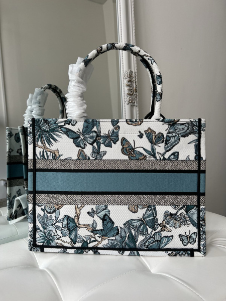 СУМКА CHRISTIAN DIOR BOOK 36  66000 фото анонса