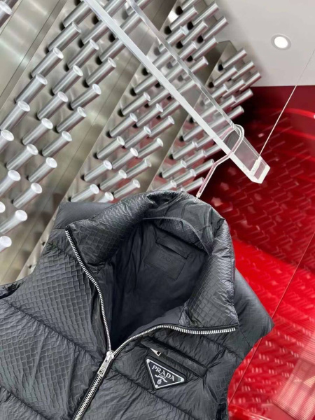 МУЖСКОЙ ЖИЛЕТ PRADA  70619 фото анонса