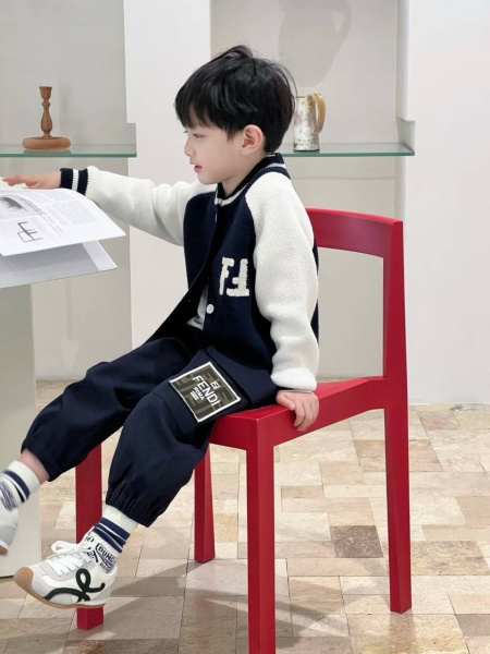 ДЕТСКИЙ КОСТЮМ FENDI  79484 фото анонса