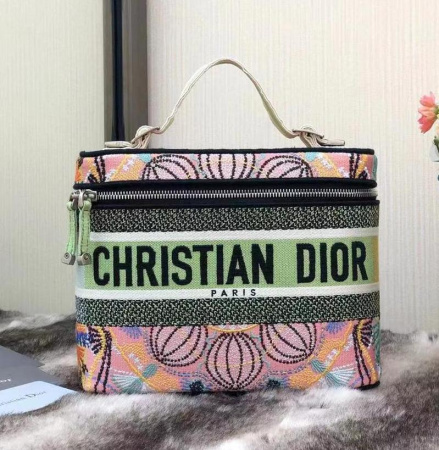 КОСМЕТИЧКА CHRISTIAN DIOR