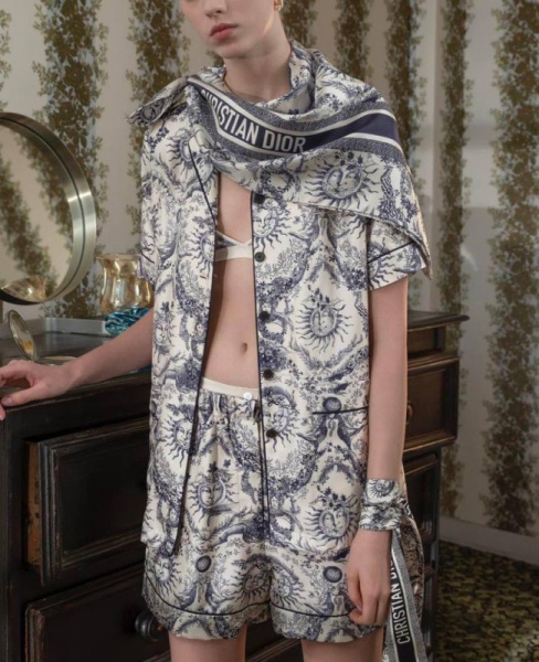 КОСТЮМ CHRISTIAN DIOR 