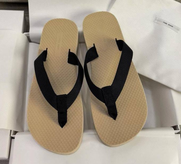 ШЛЕПКИ THE ROW 