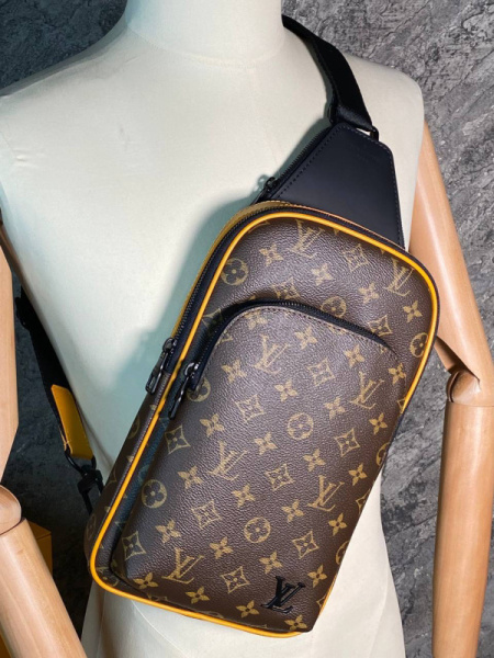 МУЖСКАЯ СУМКА СЛИНГ LOUIS VUITTON 