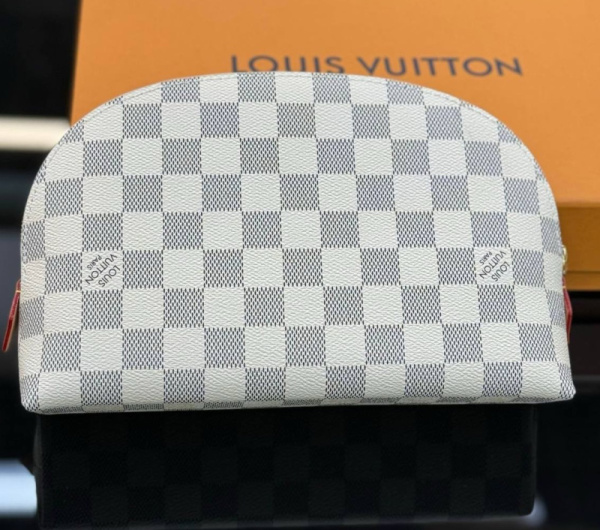 КОСМЕТИЧКА LOUIS VUITTON 