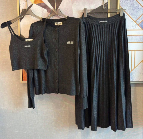 КОСТЮМ MIU MIU 