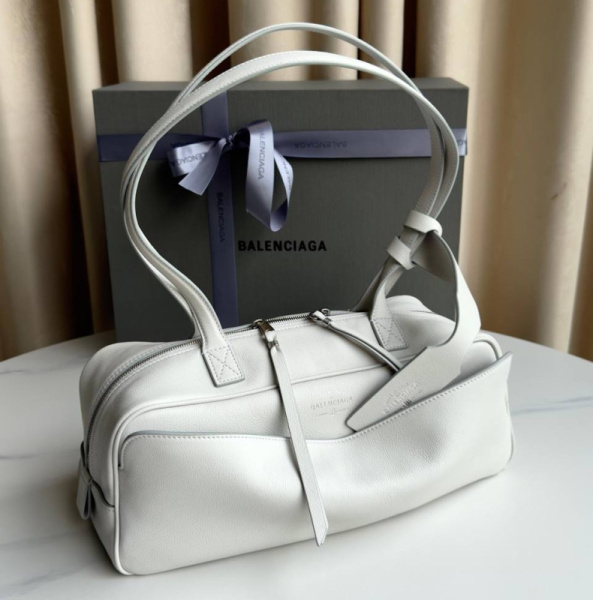 СУМКА BALENCIAGA CARRIE 