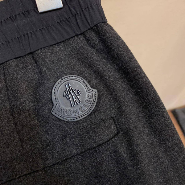 МУЖСКИЕ БРЮКИ MONCLER  56306 фото анонса