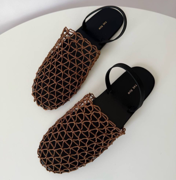 ШЛЕПКИ THE ROW 