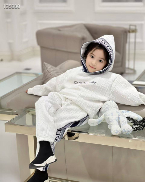 ДЕТСКИЙ КОСТЮМ CHRISTIAN DIOR  73739 фото анонса