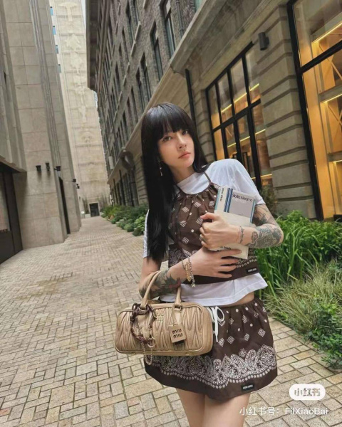 КОСТЮМ MIU MIU  69482 фото анонса