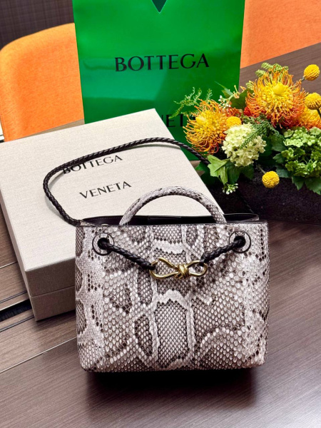 СУМКА BOTTEGA VENETA ANDIAMO SHOULDER BAG PYTHON  72910 фото анонса