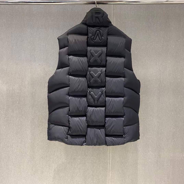 МУЖСКОЙ ЖИЛЕТ MONCLER  79507 фото анонса