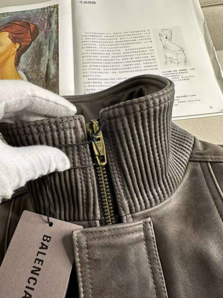 КУРТКА BALENCIAGA  70328 фото анонса