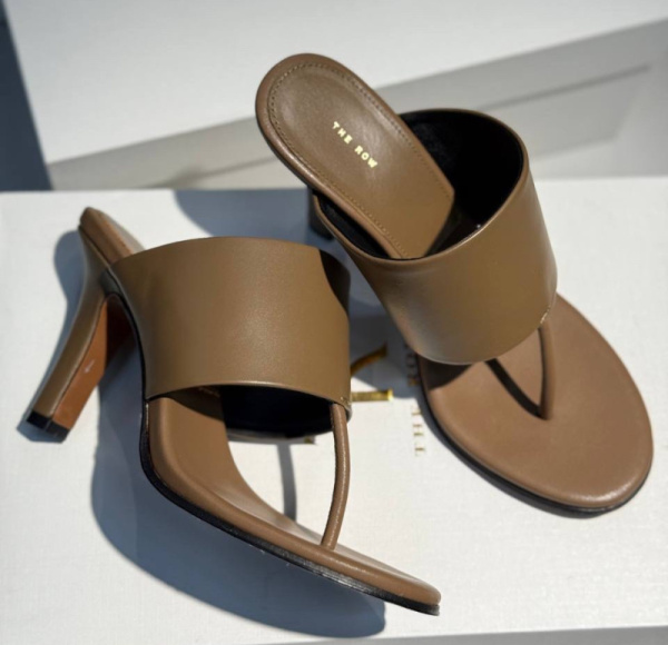 ШЛЕПКИ THE ROW 