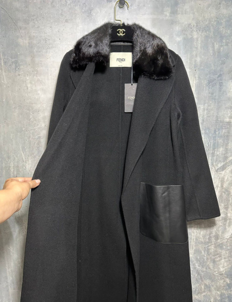ПАЛЬТО FENDI 62074 фото анонса