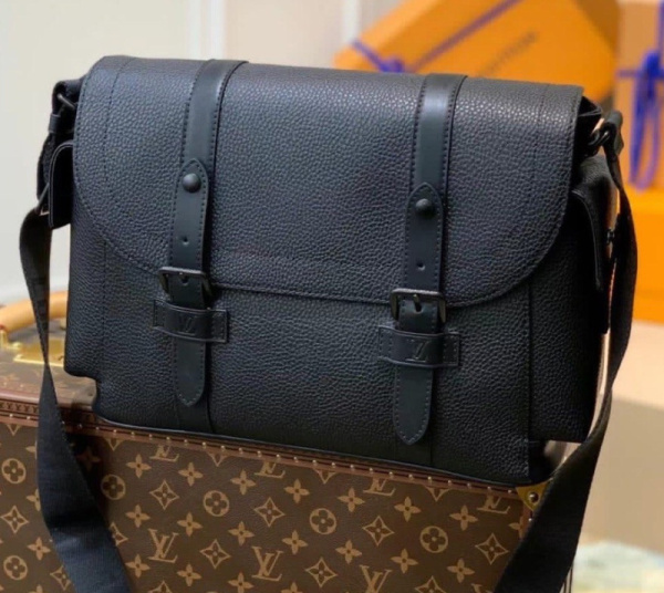 МУЖСКАЯ СУМКА МЕССЕНДЖЕР LOUIS VUITTON 