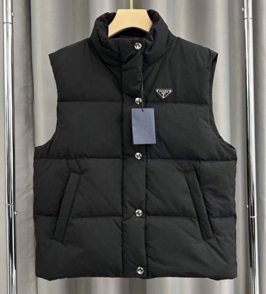 ЖИЛЕТ PRADA 