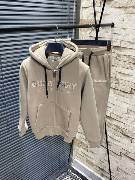 ДЕТСКИЙ КОСТЮМ BURBERRY