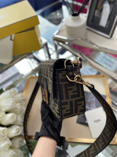 СУМКА FENDI BAGUETTE 55262 фото анонса