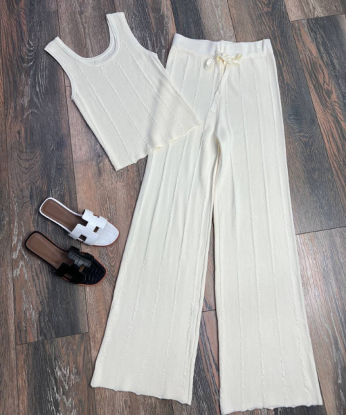 КОСТЮМ SELF-PORTRAIT 