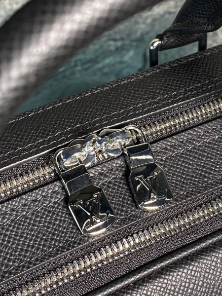 МУЖСКОЙ ПОРТФЕЛЬ LOUIS VUITTON  67900 фото анонса