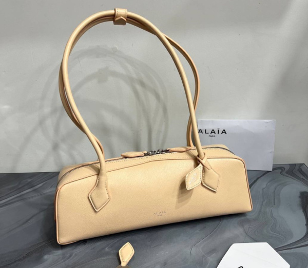 СУМКА ALAIA 