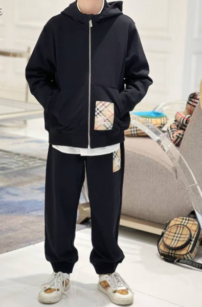 ДЕТСКИЙ КОСТЮМ BURBERRY 